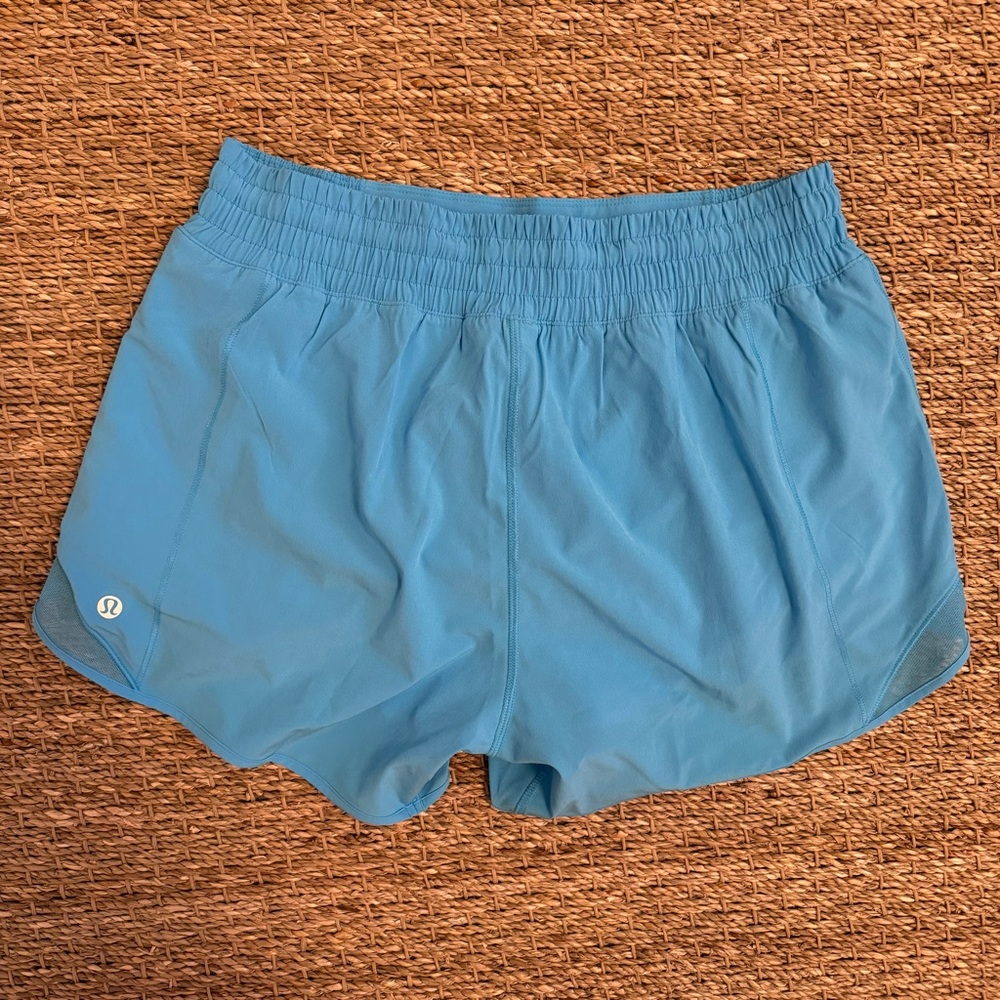 Lululemon hotty hot short size 8 kayak blue 4”